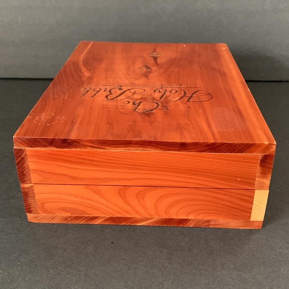 The Holy Bible King James 1976 Hardcover Protestant Edition in Wooden Box - Picture 12 of 16